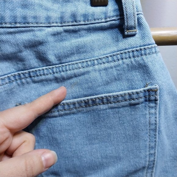 5/$25 Shein Heart Button Cut Off Denim Shorts 10 - Picture 4 of 5